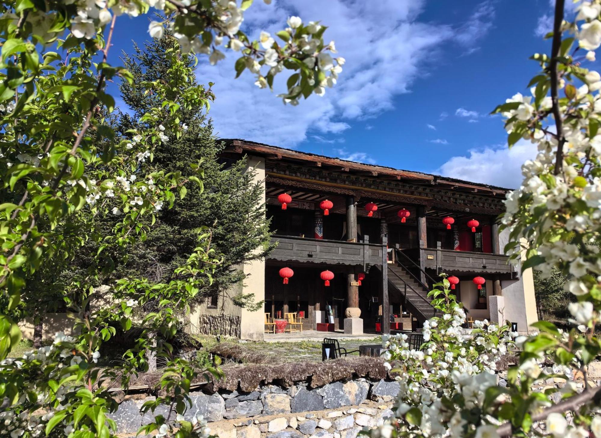 Banyan Tree Ringha Hotel Sangzsila Kültér fotó